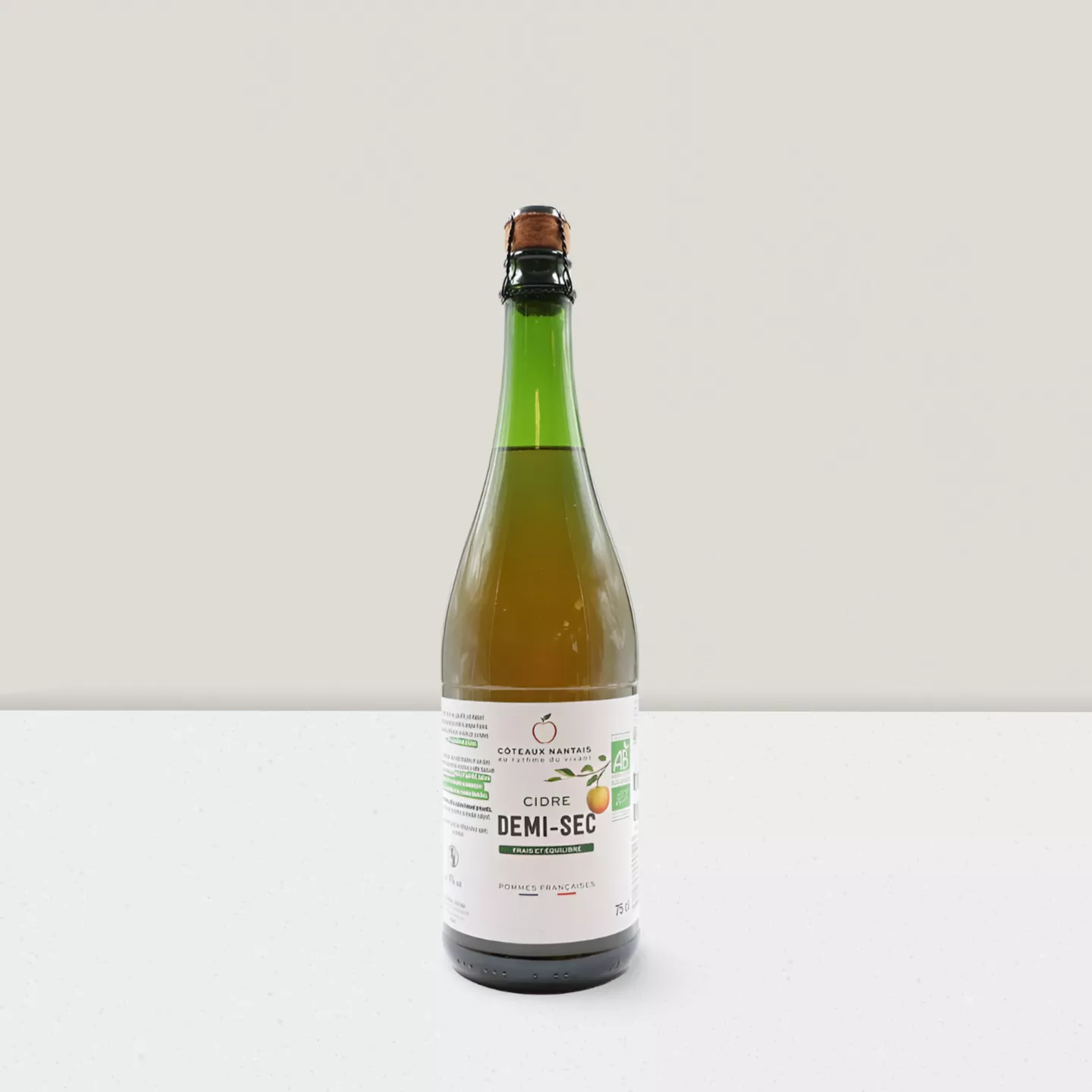 Cidre de pommes demi-sec 4% alcool 750ml